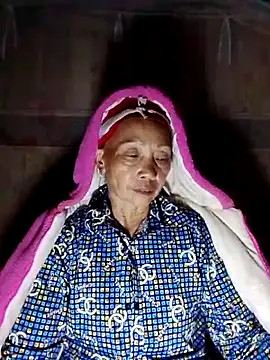 Snapshot of -Xuka-200 chatting on November 2025 11:55:02 AM -Xuka-200 online show from November 2025 11:55:02 AM