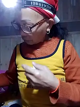 Snapshot of -Xuka-200 chatting on December 2025 10:18:02 PM -Xuka-200 online show from December 2025 10:18:02 PM