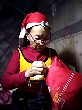 -Xuka-200 online show from December 2025 11:01:02 PM