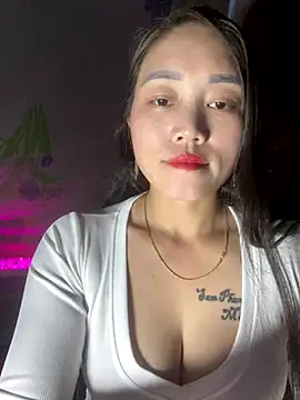 chipp-bong online show from November 2025 01:20:01 PM