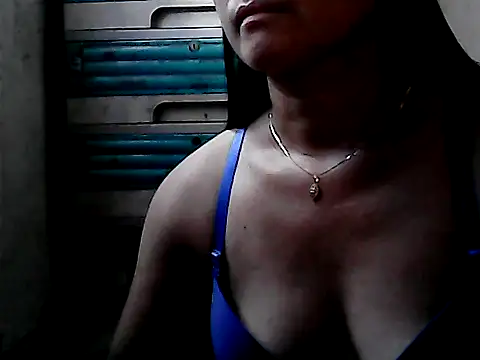 yoursPinayMama1682 online show from October 2025 06:10:01 AM