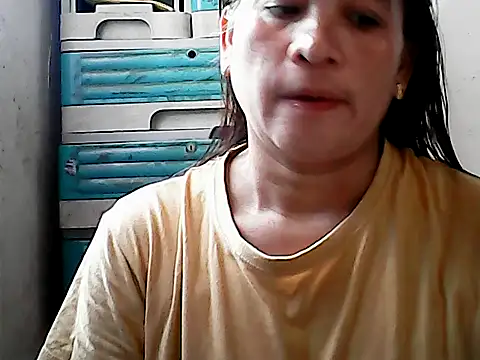 yoursPinayMama1682 online show from November 2025 12:21:02 AM