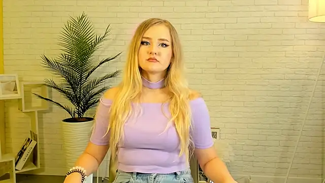 DorlaKraham online show from September 2025 06:57:02 AM