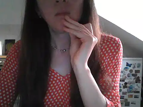 Valessya online show from May 2026 06:35:02 PM