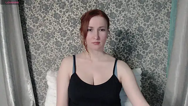 Snapshot of LesanaMagic chatting on February 2025 08:31:01 PM LesanaMagic online show from February 2025 08:31:01 PM