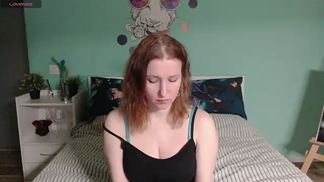 Snapshot of LesanaMagic chatting on February 2025 07:49:01 PM LesanaMagic online show from February 2025 07:49:01 PM