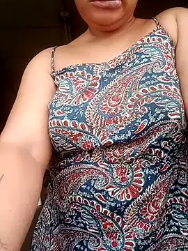 Snapshot of RedishCookiejar chatting on October 2025 01:10:01 PM RedishCookiejar online show from October 2025 01:10:01 PM