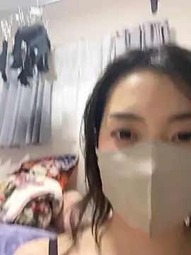 Snapshot of naginagisan chatting on April 2026 10:47:02 AM naginagisan online show from April 2026 10:47:02 AM