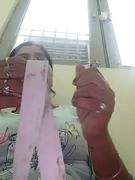 Hot-Pooja25 online show from September 2025 09:32:01 AM