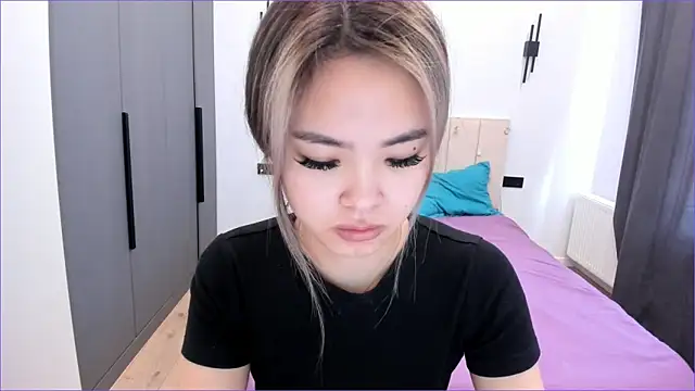 Maakimita online show from November 2025 06:18:02 AM