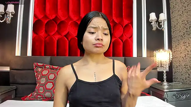 SharonBonet online show from December 2025 11:15:02 AM