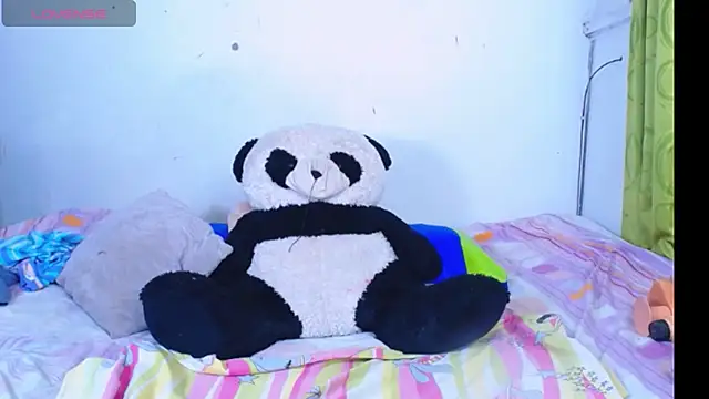 Snapshot of Gracce-Smith chatting on November 2025 04:56:02 AM Gracce-Smith online show from November 2025 04:56:02 AM