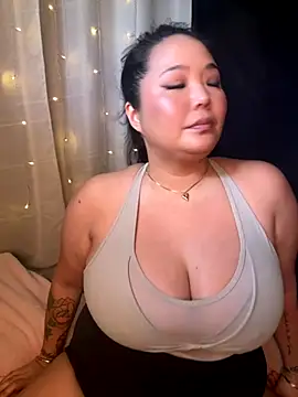 Snapshot of RealLifeWaifu chatting on September 2025 10:35:02 PM RealLifeWaifu online show from September 2025 10:35:02 PM