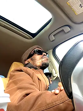 Snapshot of toy-boyluv chatting on December 2025 03:18:02 PM toy-boyluv online show from December 2025 03:18:02 PM