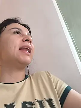 Snapshot of Daniela-rosee chatting on July 2026 04:00:02 PM Daniela-rosee online show from July 2026 04:00:02 PM