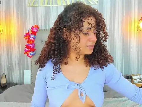 Sofiapassionne online show from February 2026 01:44:01 PM