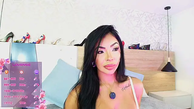 Snapshot of veronikali chatting on July 2026 06:58:02 PM veronikali online show from July 2026 06:58:02 PM