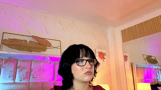 Snapshot of RobinBennett chatting on May 2026 12:54:02 PM RobinBennett online show from May 2026 12:54:02 PM