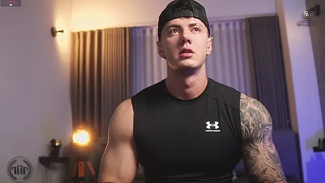 Thomas Falcon online show from October 2025 01:17:01 AM