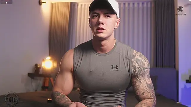 Thomas Falcon online show from October 2025 10:52:01 PM