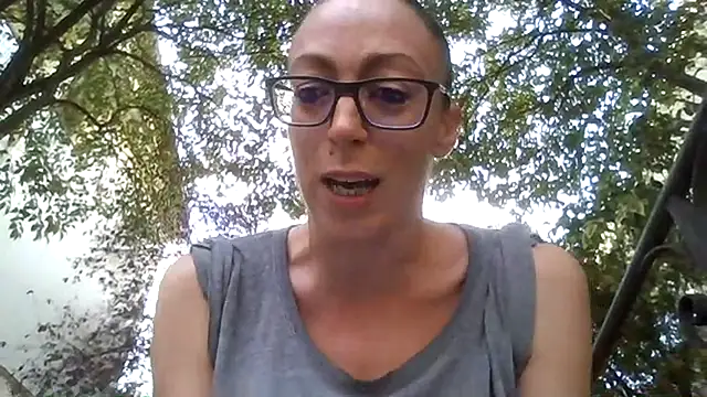 Snapshot of Astrid3 chatting on October 2025 03:13:01 PM Astrid3 online show from October 2025 03:13:01 PM