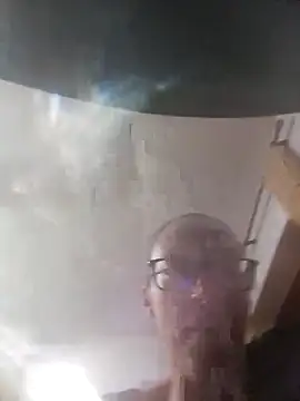 Snapshot of Astrid3 chatting on November 2025 12:43:02 AM Astrid3 online show from November 2025 12:43:02 AM