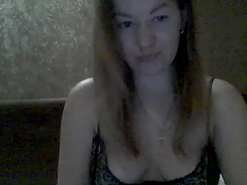 Snapshot of Mironaa chatting on May 2026 08:21:02 PM Mironaa online show from May 2026 08:21:02 PM