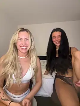 SexySaraxxoo online show from February 2026 07:03:02 PM