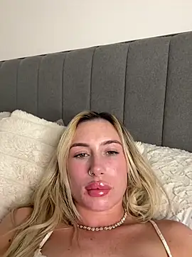 SexySaraxxoo online show from March 2026 10:38:01 PM