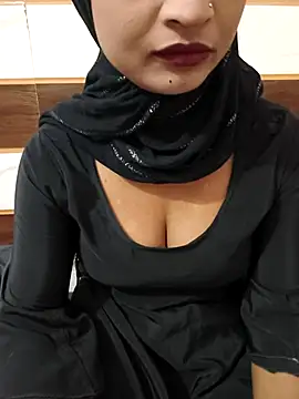 Snapshot of Itz_Mayra_ chatting on November 2025 06:47:01 AM Itz Mayra online show from November 2025 06:47:01 AM