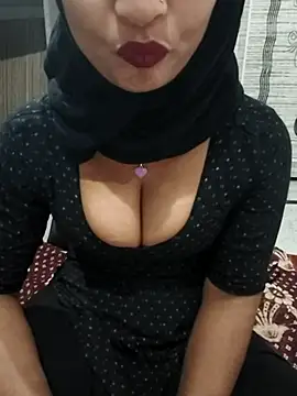 Snapshot of Itz_Mayra_ chatting on November 2025 09:19:02 AM Itz Mayra online show from November 2025 09:19:02 AM