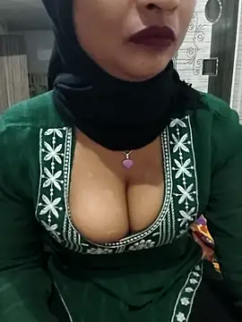 Snapshot of Itz_Mayra_ chatting on November 2025 09:25:02 PM Itz Mayra online show from November 2025 09:25:02 PM