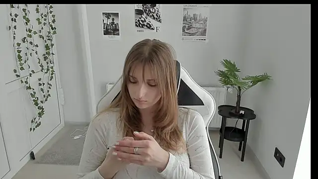 NeyliDream online show from May 2026 12:36:02 PM