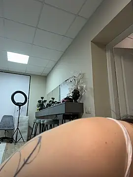 Snapshot of MaryMe__ chatting on April 2026 05:07:02 AM MaryMe online show from April 2026 05:07:02 AM