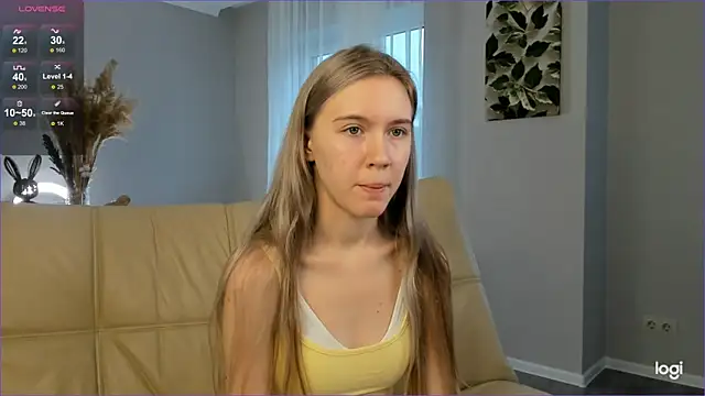 Snapshot of Succubelle chatting on October 2025 06:30:02 AM Succubelle online show from October 2025 06:30:02 AM