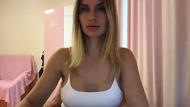 KarelliaStar online show from June 2026 05:26:01 PM