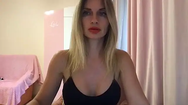 KarelliaStar online show from June 2026 05:40:02 PM