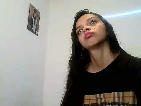 Snapshot of lucy_babyy chatting on October 2025 01:23:01 PM lucy babyy online show from October 2025 01:23:01 PM