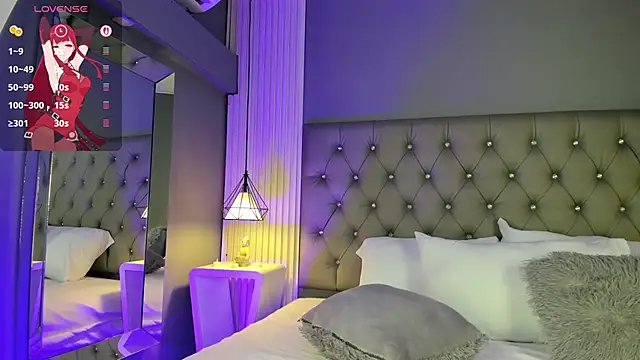 Snapshot of LunaBloomn chatting on November 2025 05:56:01 PM LunaBloomn online show from November 2025 05:56:01 PM