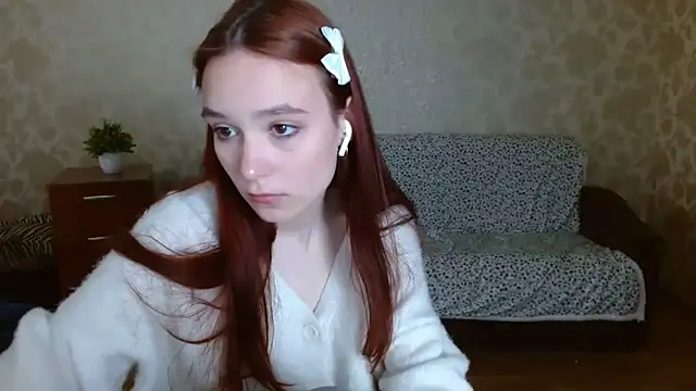 aFoxie online show from September 2025 03:46:01 PM