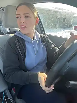 Snapshot of AllesandraLove chatting on February 2026 03:27:02 PM AllesandraLove online show from February 2026 03:27:02 PM