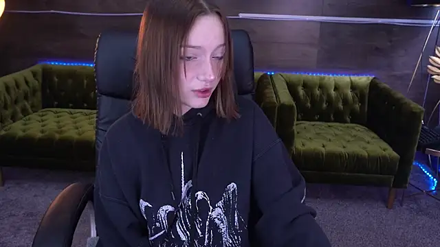 FoxyMayy online show from September 2025 12:38:02 PM