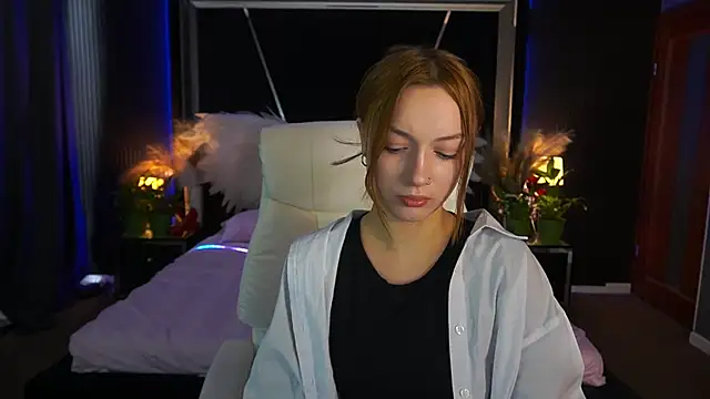 Snapshot of FoxyMayy chatting on May 2026 01:06:01 PM FoxyMayy online show from May 2026 01:06:01 PM
