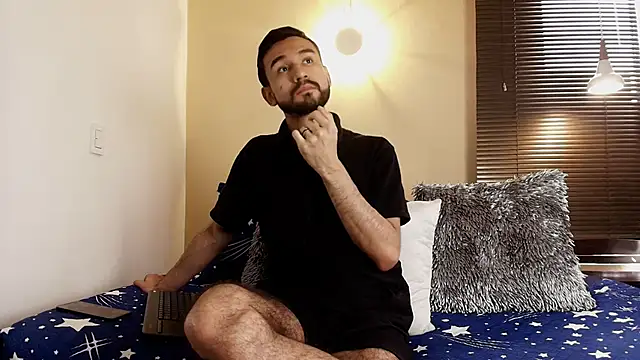 Axel Moon S online show from November 2025 07:43:01 PM