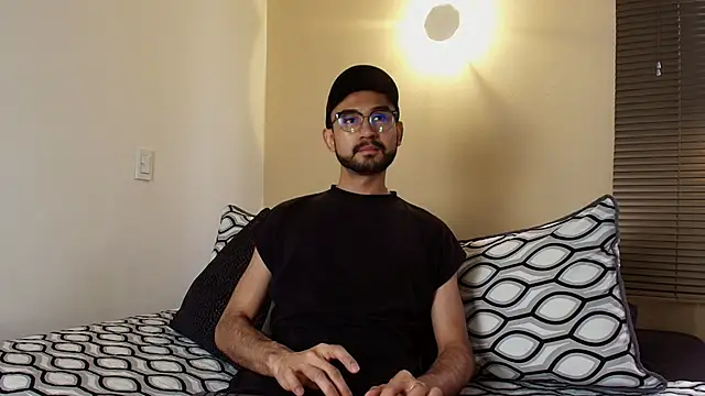 Axel Moon S online show from December 2025 03:50:02 PM