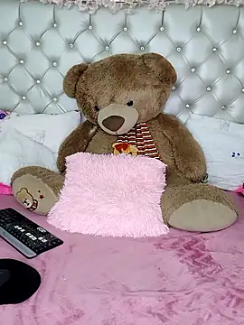 Snapshot of ZARAY_1118 chatting on January 2026 03:01:02 AM ZARAY 1118 online show from January 2026 03:01:02 AM