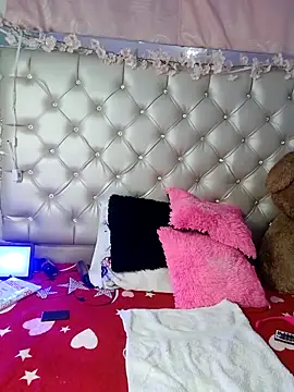 Snapshot of ZARAY_1118 chatting on March 2026 02:02:01 AM ZARAY 1118 online show from March 2026 02:02:01 AM