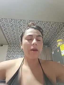 Snapshot of vanessa-titisM chatting on June 2026 12:41:02 AM vanessa-titisM online show from June 2026 12:41:02 AM