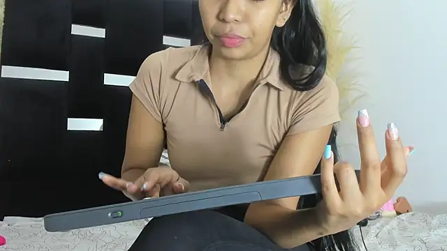 Maeve6721 online show from October 2025 10:49:02 AM