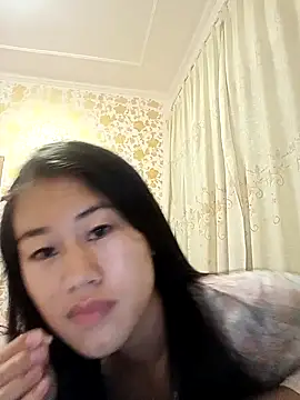 Snapshot of luy-xinh02 chatting on September 2025 12:30:01 PM luy-xinh02 online show from September 2025 12:30:01 PM